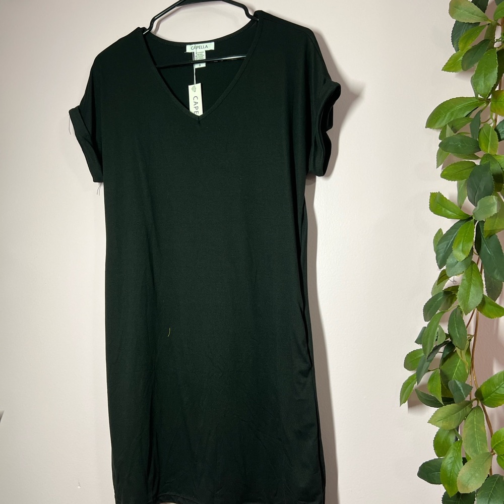 Black maxi dress w/ pockets